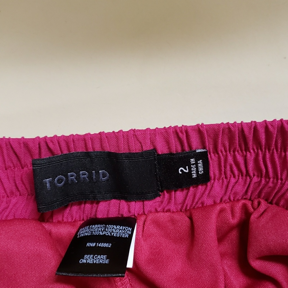 NWOT TORRID SHORTS SIZE 1x 2x - Picture 5 of 5